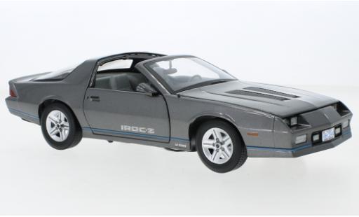 Chevrolet Camaro 1/18 Sun Star IROC-Z metallise grau 1985 modellautos