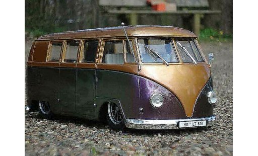 Volkswagen Combi Base 1/18 Solido the simple bus modellautos