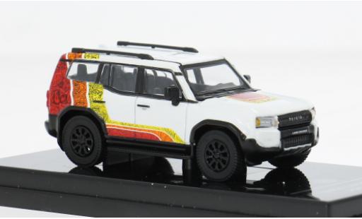 Modellautos Toyota Land Cruiser 250 weiss/Dekor 2025 1/64 Para64