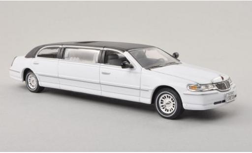 Modellautos Lincoln Town Car 1/43 Vitesse weiss/schwarz 2000 Lincoln Town Car 1/43 Vitesse weiss/schwarz 2000 modellautos