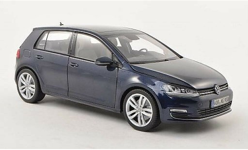 Volkswagen Golf Base 1/18 Norev blau 5-Turer modellautos