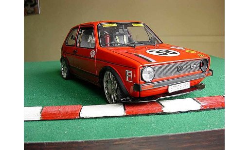 Volkswagen Golf GTI 1/18 Solido racing moteur v10 jantes bbs modellautos