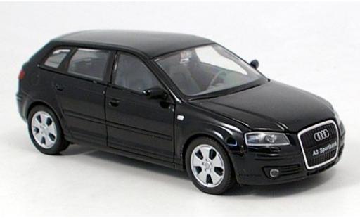 Modellautos Audi A3 1/24 Welly Sportback schwarz 1:24 Audi A3 1/24 Welly Sportback schwarz 1:24 modellautos
