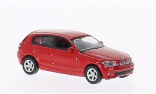 Bmw 120 1/87 Welly i rot modellautos