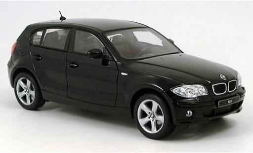 Bmw 120 1/18 Welly i schwarz 1:18 modellautos