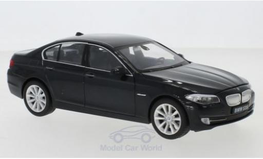 Modellautos Bmw 535 1/24 Welly i (F10) mettalic schwarz Bmw 535 1/24 Welly i (F10) mettalic schwarz modellautos