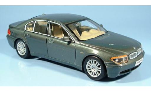 Modellautos Bmw 745 1/24 Welly i met. grün 2002 1:24 Bmw 745 1/24 Welly i met. grün 2002 1:24 modellautos
