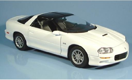 Chevrolet Camaro 1/18 Welly SS weiss 2002 1:18 modellautos