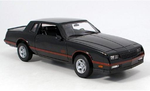Chevrolet Monte Carlo 1/18 Welly SS schwarz 1987 1:18 modellautos