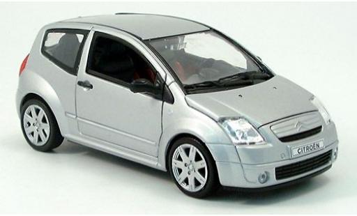Modellautos Citroen C2 1/24 Welly silber 2004 1:24 Citroen C2 1/24 Welly silber 2004 1:24 modellautos