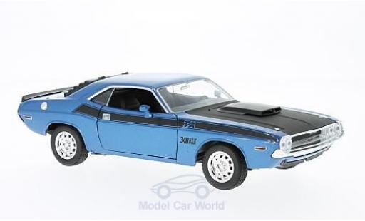 Modellautos Dodge Challenger 1/24 Welly T/A mettalic blau/schwarz 1970 Dodge Challenger 1/24 Welly T/A mettalic blau/schwarz 1970 modellautos