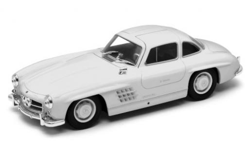Modellautos Mercedes 300 1/24 Welly SL (W198) weiss Mercedes 300 1/24 Welly SL (W198) weiss modellautos
