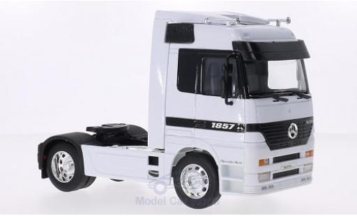 Modellautos Mercedes Actros 1/32 Welly weiss Mercedes Actros 1/32 Welly weiss modellautos