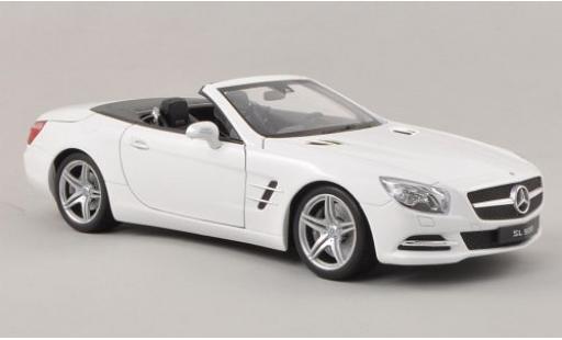 Modellautos Mercedes Classe SL 1/18 Welly SL 500 (R231) mettalic weiss 2012 Verdeck ouvert Mercedes Classe SL 1/18 Welly SL 500 (R231) mettalic weiss 2012 Verdeck ouvert modellautos