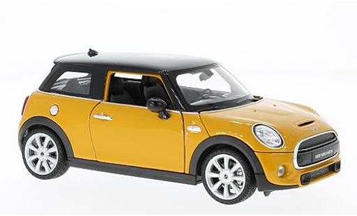 Modellautos Mini Cooper 1/24 Welly S gelb/schwarz Mini Cooper 1/24 Welly S gelb/schwarz modellautos