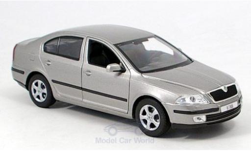 Modellautos Skoda Octavia 1/24 Welly silber Avia Skoda Octavia 1/24 Welly silber Avia modellautos