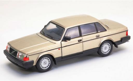 Volvo 240 1/24 Welly GL gold modellautos