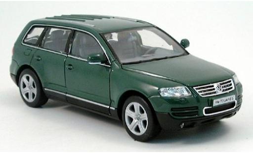 Modellautos Volkswagen Touareg 1/24 Welly dk. grün 2002 1:24 Volkswagen Touareg 1/24 Welly dk. grün 2002 1:24 modellautos