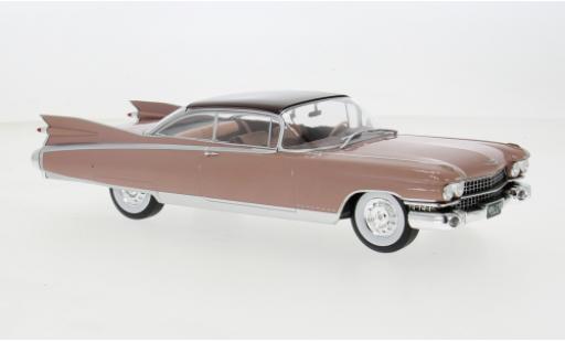 Modellautos Cadillac Eldorado 1/24 WhiteBox Seville metallise rosa 1959 1:24 Cadillac Eldorado 1/24 WhiteBox Seville metallise rosa 1959 1:24 modellautos