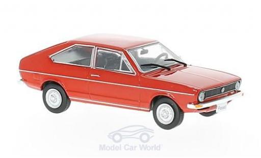 Modellautos Volkswagen Passat 1/43 WhiteBox (B1) rot 1973 Volkswagen Passat 1/43 WhiteBox (B1) rot 1973 modellautos